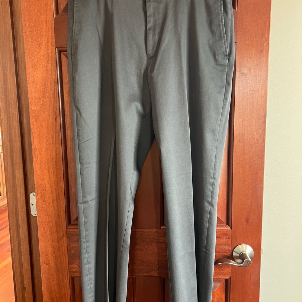 Haggar Men's Gray Pants